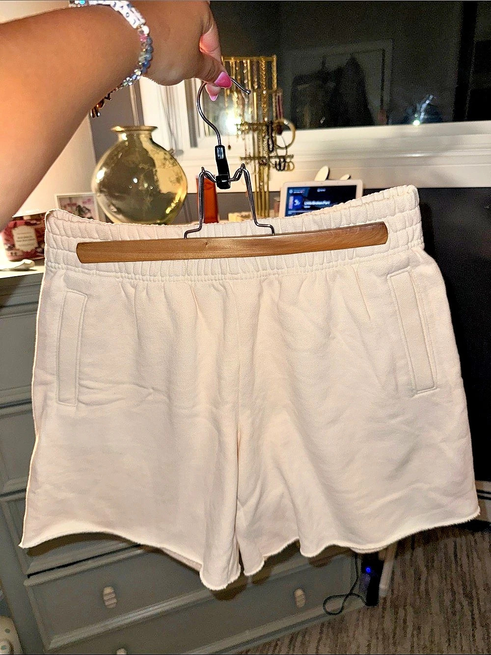 Offline by aerie Women's Athletic Shorts in Cream Size Small New with Tags